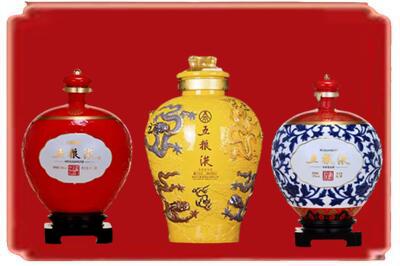 邗江区烟酒回收五粮液各种摆件.jpg